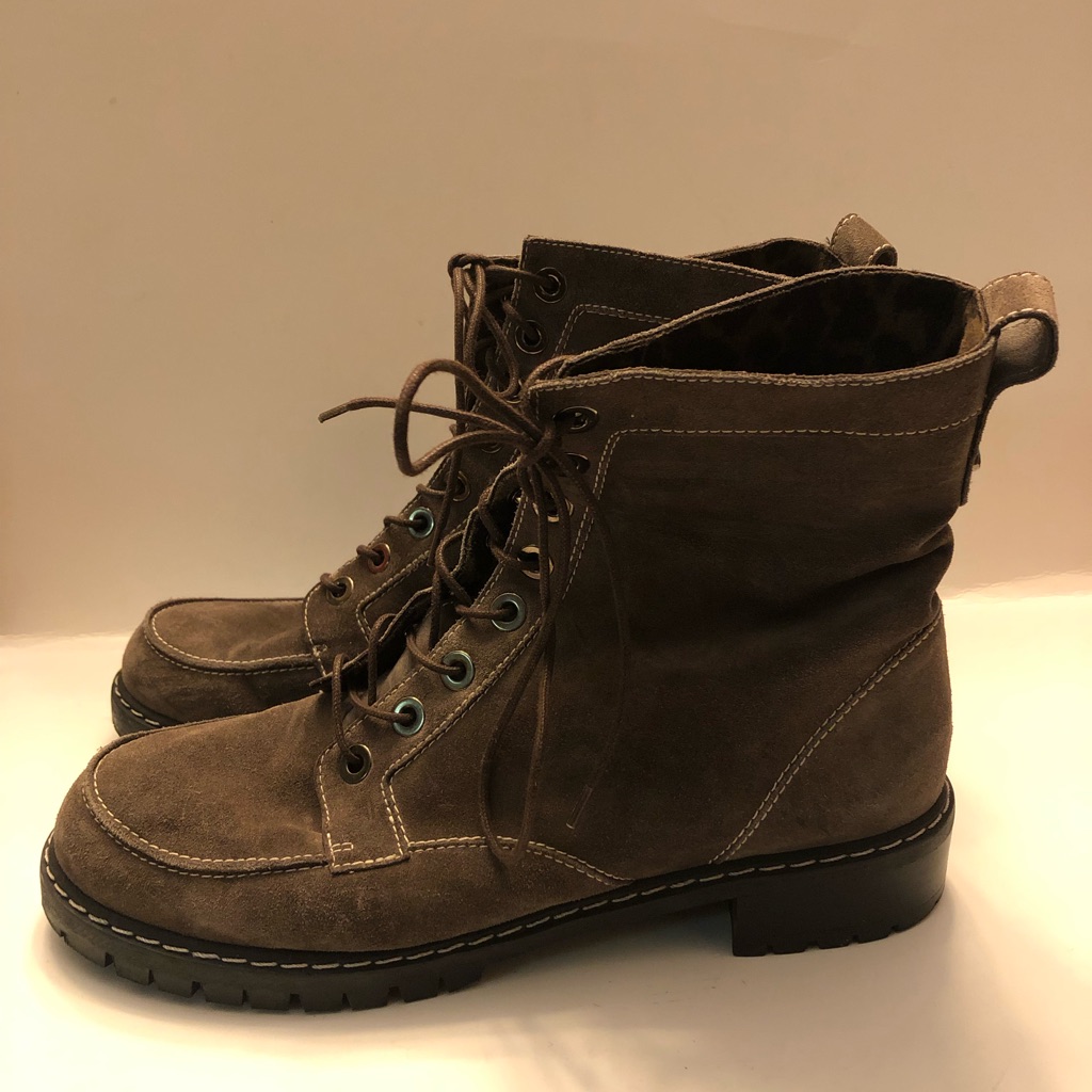 Stuart Weitzman Brown Suede Lace Up Boots Size 9 Excellent Preowned Condition